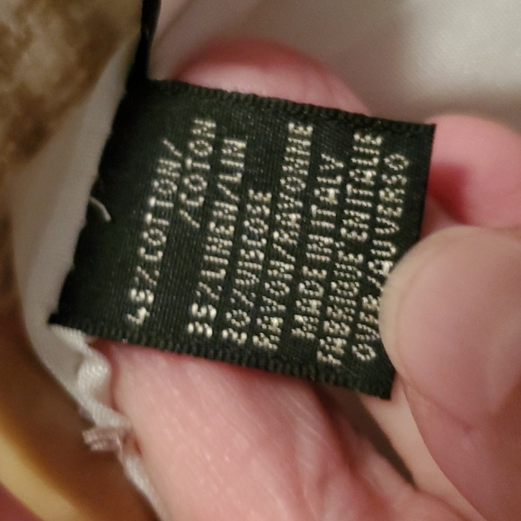 Size 14 NWOT skirt suit. Flap pockets not real. 3 button jacket fully lined - Picture 4 of 4